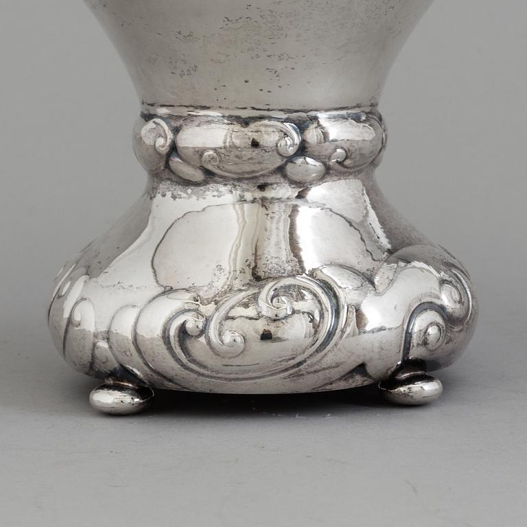 A Swedish Art Nouveau silver centerpiece bowl maker's mark CG Hallberg, Stockholm 1915.