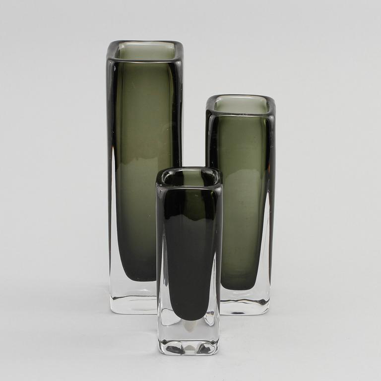 VASER, 3 st, glas, Nils Landberg, Orrefors, 1900-talets andra hälft.