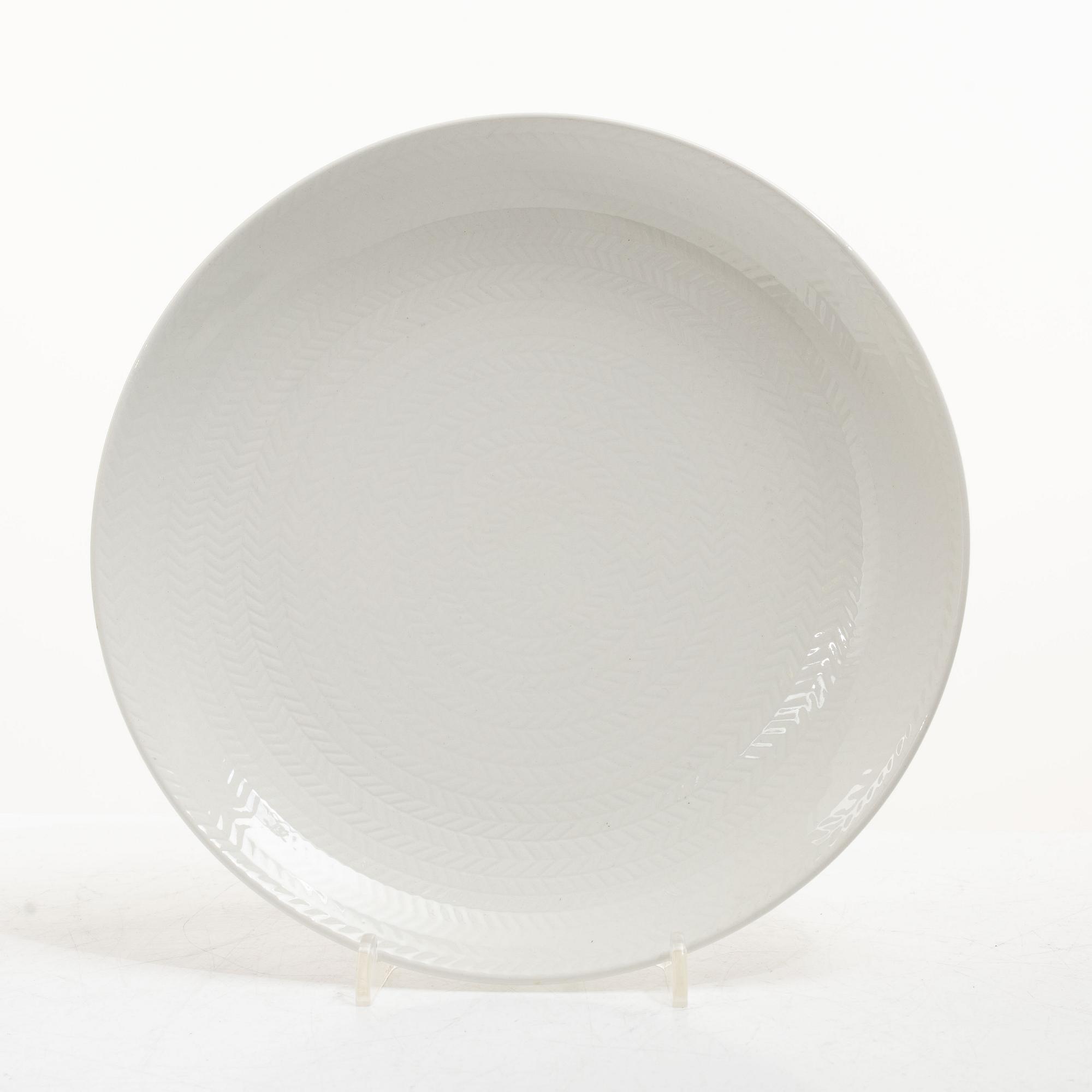 A 37 piece dinner service, "Blå eld", Rörstrand.