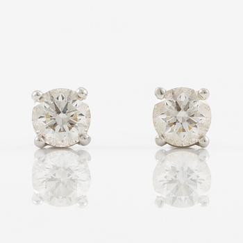 Tiffany & Co ett par örhängen platina med runda briljantslipade diamanter.