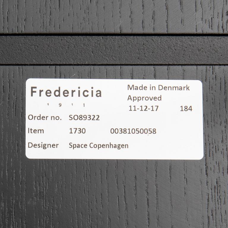 Space Copenhagen bar stools 1 pair "Spine Wood Base" for Fredericia furniture Denmark 2000s.