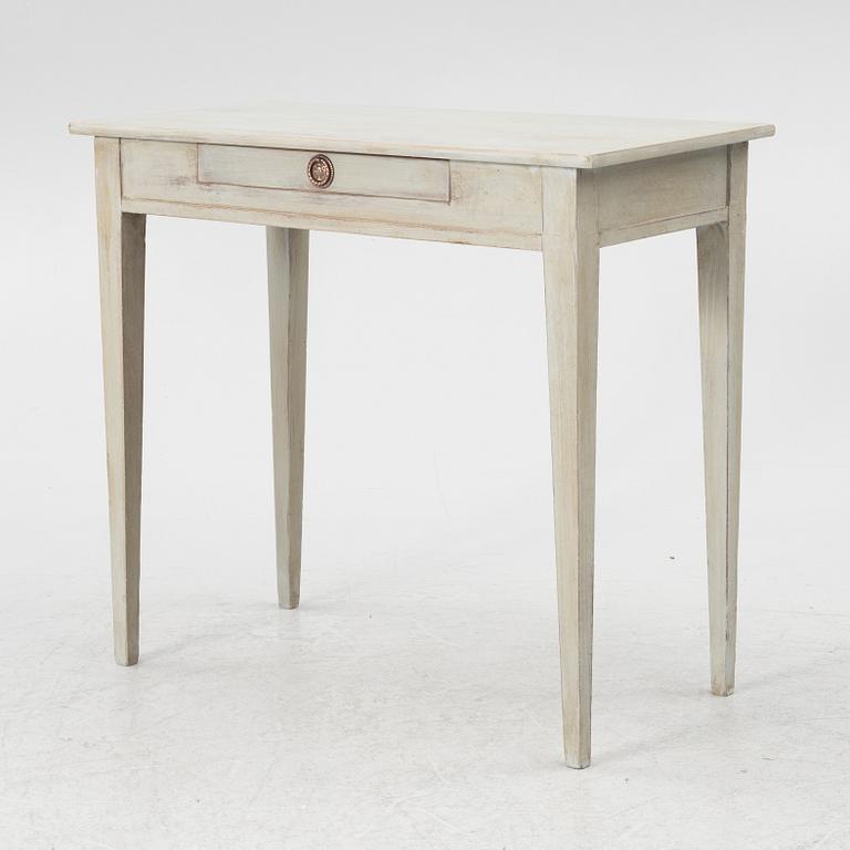 Bord, gustaviansk stil, med äldre delar.