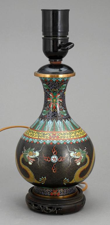 BORDSLAMPA, cloisonné, Kina, 1900-tal.