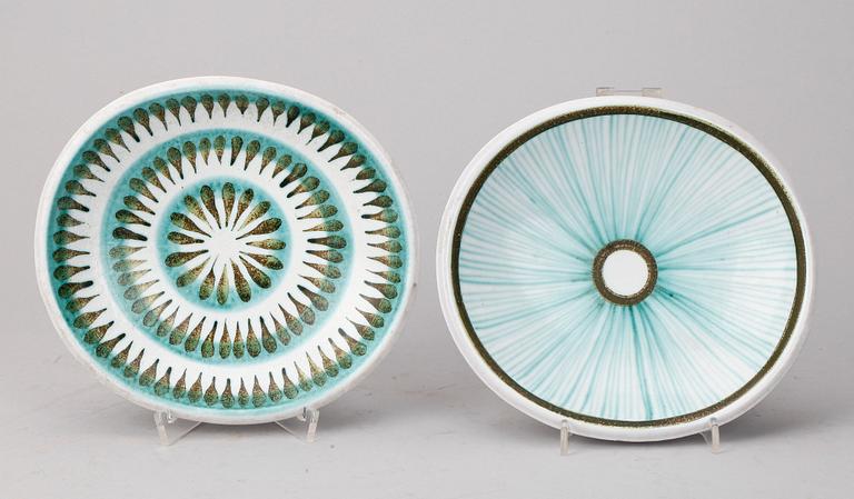 FAT, 2 st, fajans, Stig Lindberg, målare Karin Gustavsson, Gustavsberg, sent 1940-tal.