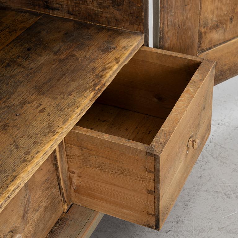 Cabinet, 19th century.