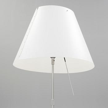 GOLVLAMPA. "Costanza". Design Paulo Rizzatto, Luceplan, Italien.