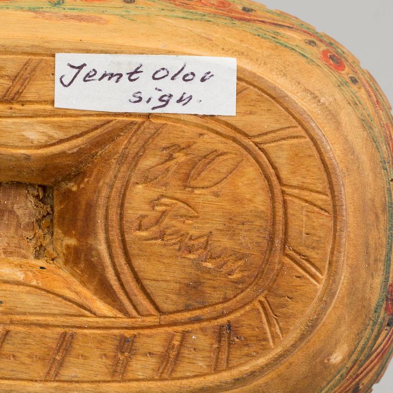 JEMT OLOV PERSON, a wooden sculpted bowl, signed.