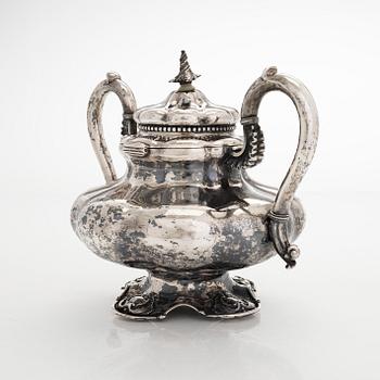 Ivan Gubkin, Kaffe- och teservis, 4 delar, silver, Moskva 1847-48.