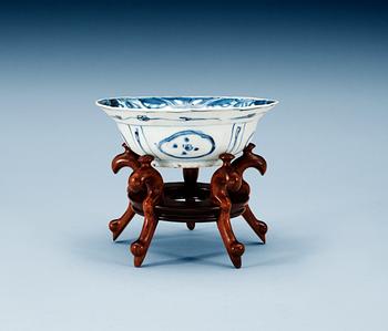 1811. A blue and white bowl. Ming dynasty, Wanli (1573-1619).