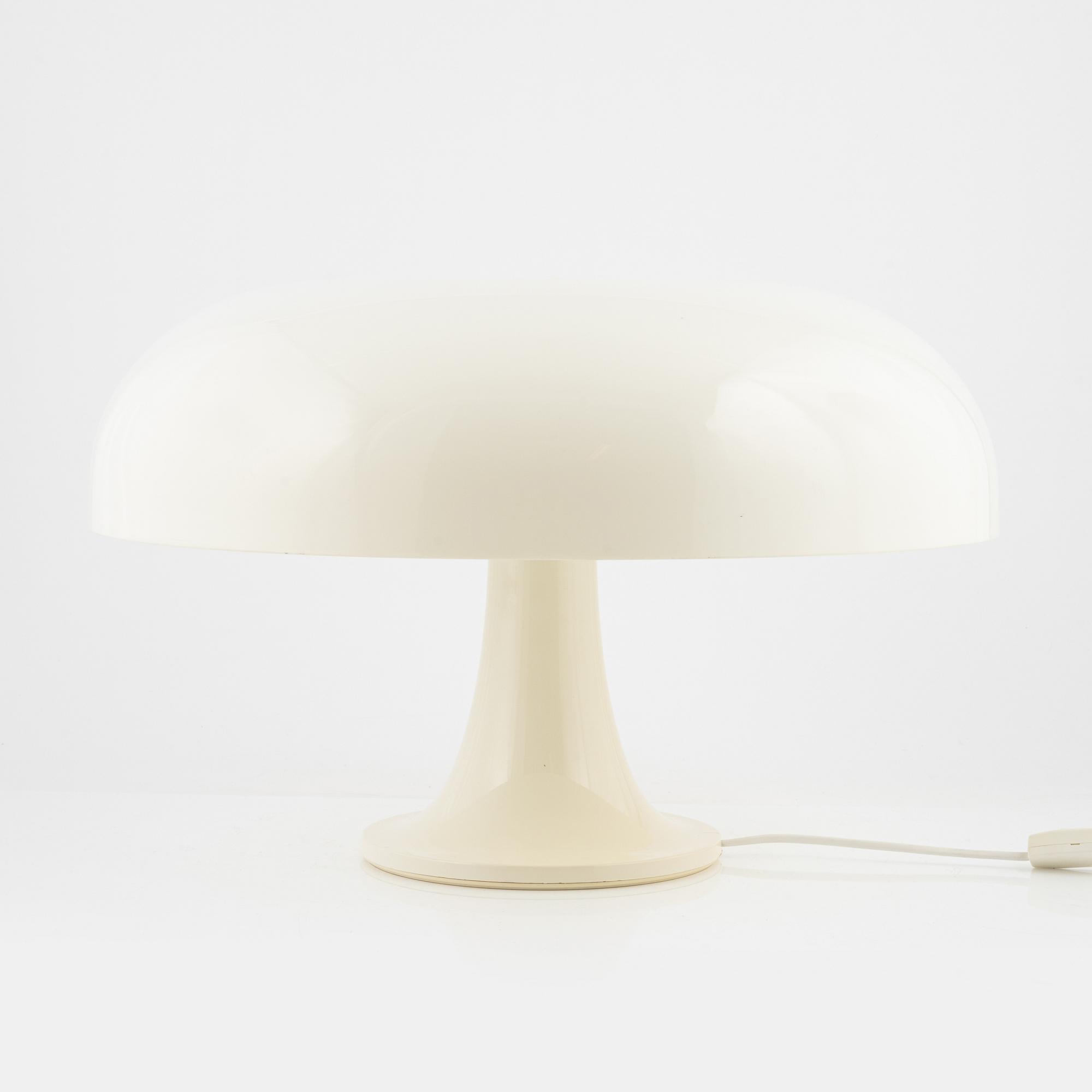 Giancarlo Mattiolo, a 'Nesso' table lamp, Artimide.