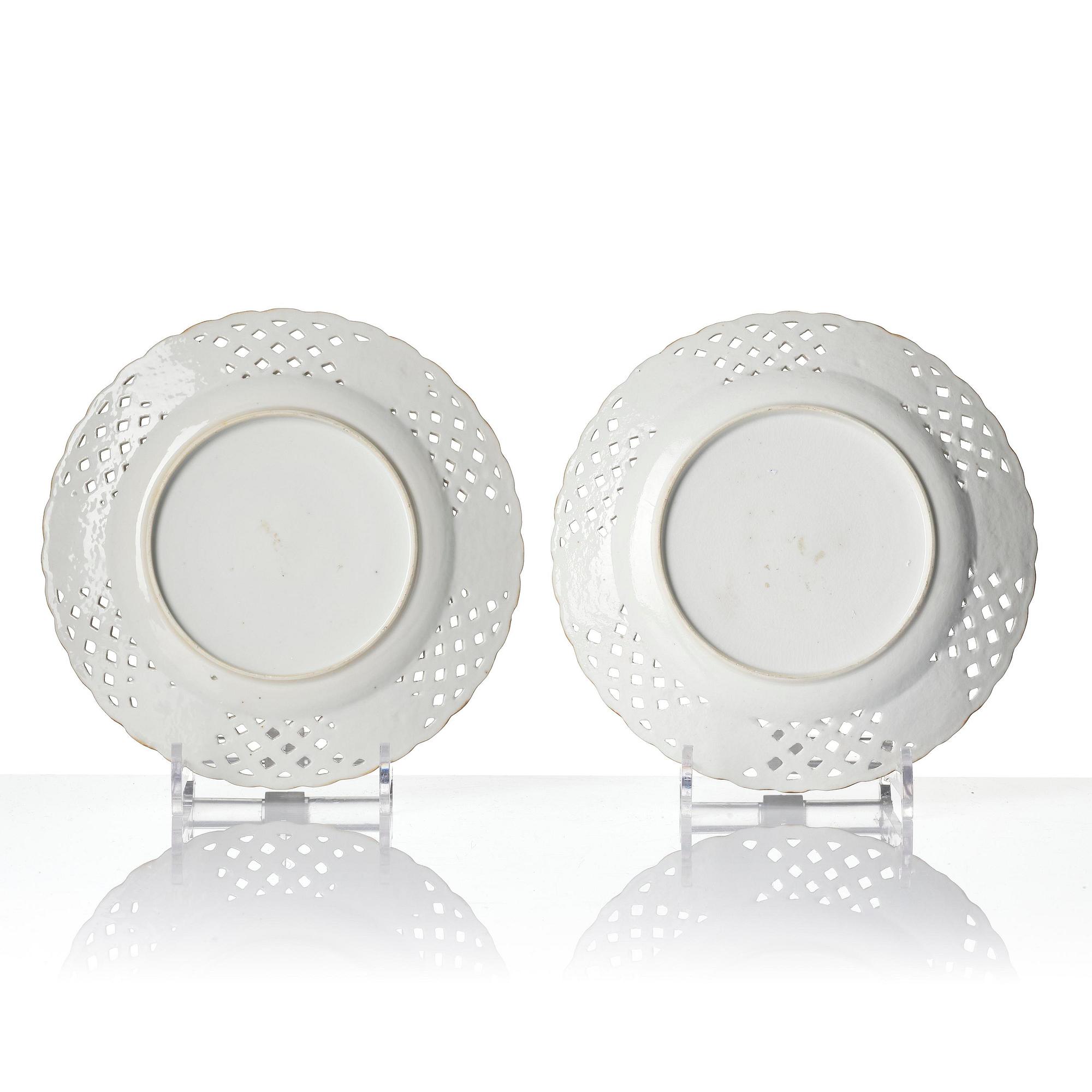 A set of 11 blue and white dessert plates, Qing dynasty, Qianlong (1736-95).