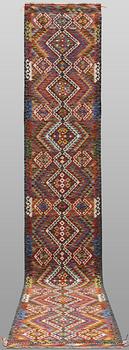 A Kelim runner, c. 489 x 83 cm.