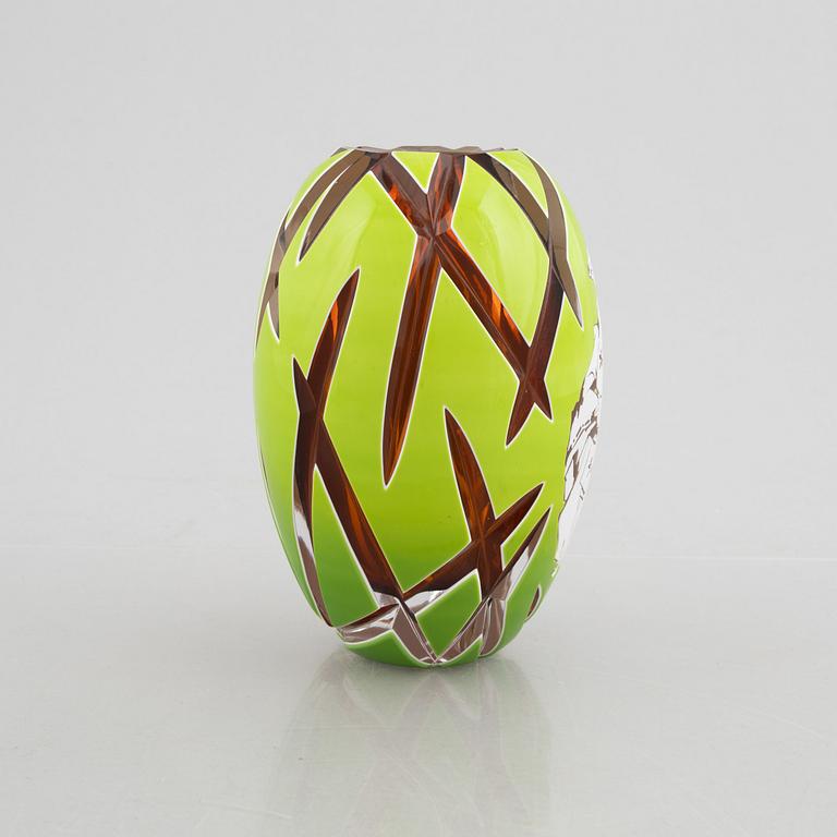 Olle Brozén, a glass vase, dated 2019.