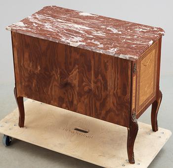 BYRÅ, gustaviansk stil, 1900-talets mitt.