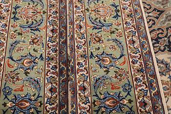 A carpet, Kashan, ca 388 x 285 cm.