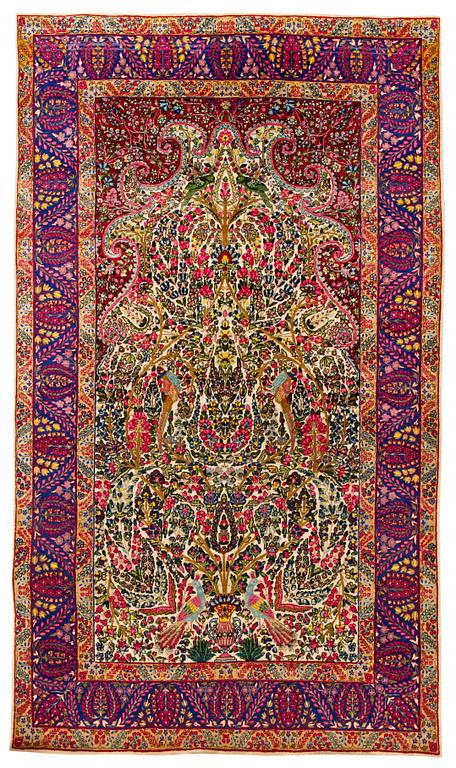 SEMIANTIK KIRMAN LAVER. 238,5 x 139 cm.