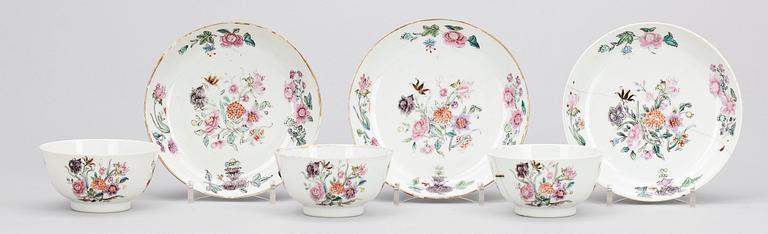 KOPPAR med FAT, 3 st, porslin. Qing dynastin, Qianlong (1736-95).