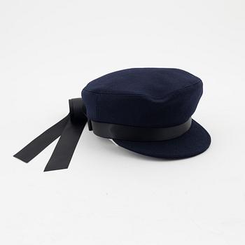 Chanel, a navy wool hat, size S.