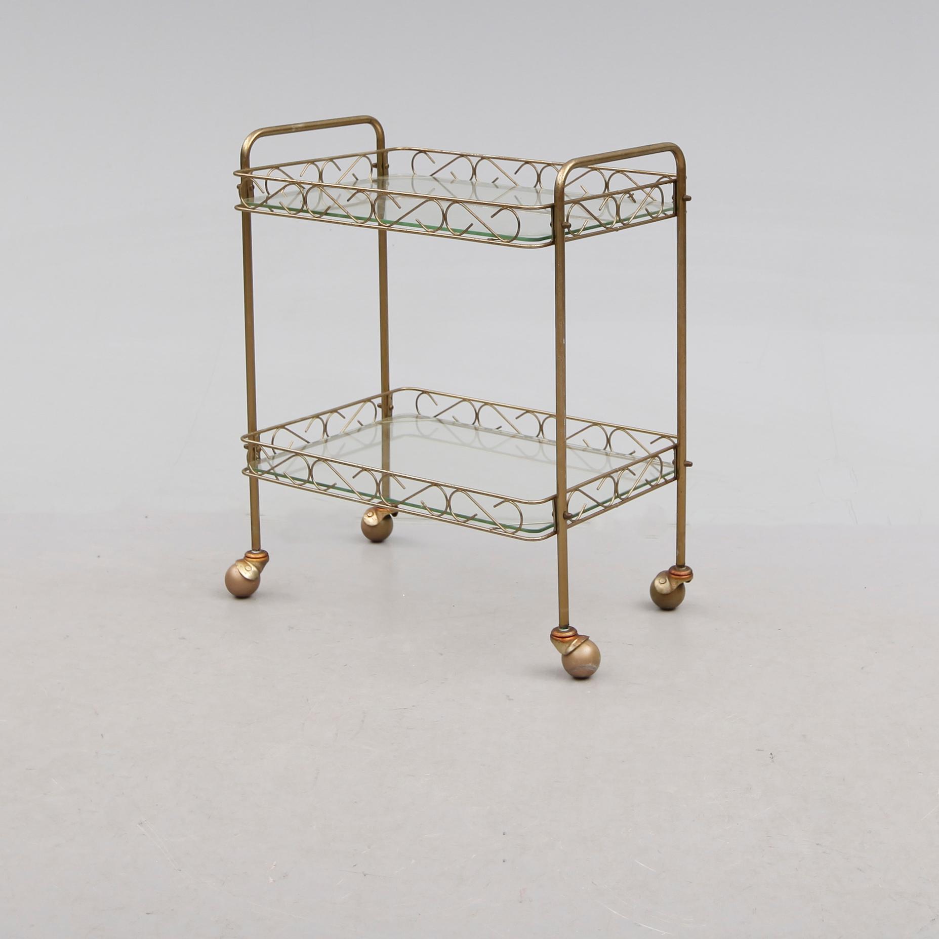 SERVERINGSVAGN, 1900-talets andra hälft.