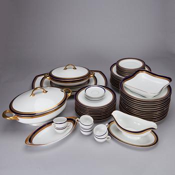 MATSERVIS och KAFFEKOPPAR, ca 46+6 delar, porslin, Ohme, Saksa och Arabia. 1920/30- och 1930/40-tal.