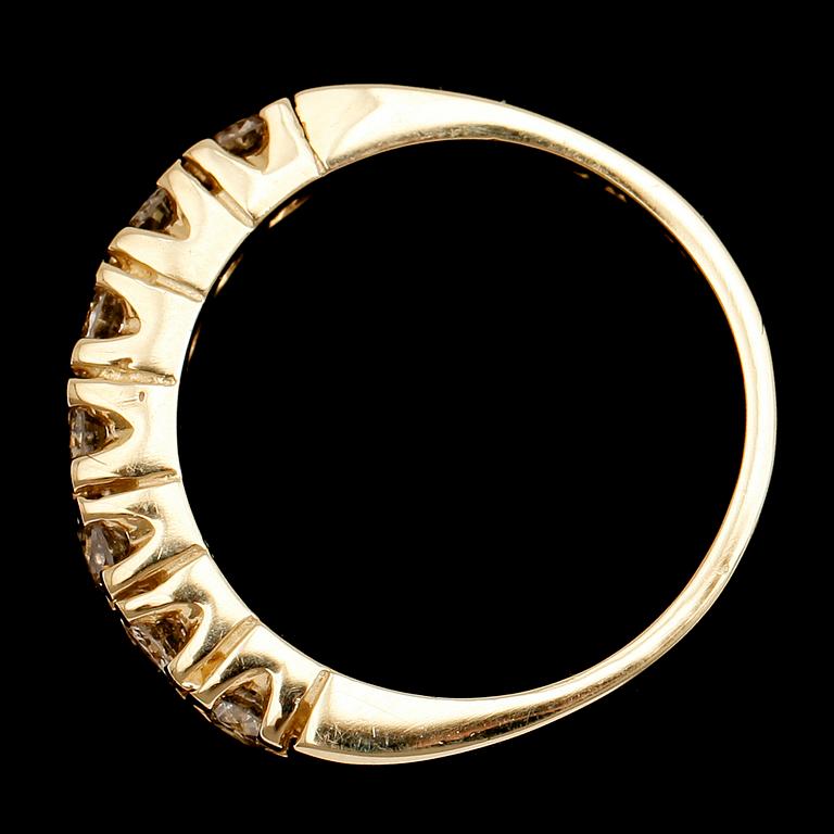 RING, 14 k guld, briljanter tot ca 0.84 ct.