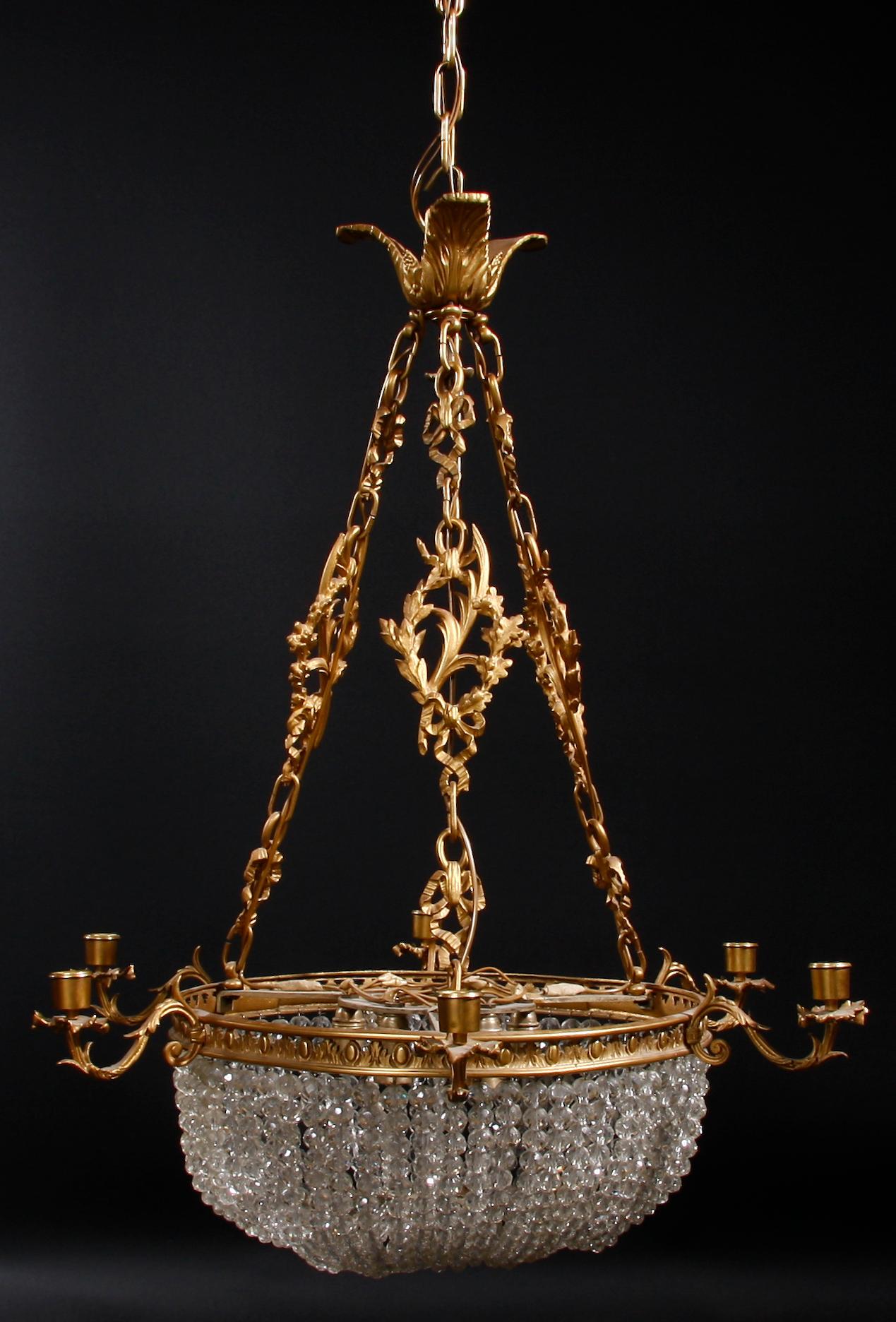 LJUSKRONA, nyrokoko, sent 1800-tal. H 80.