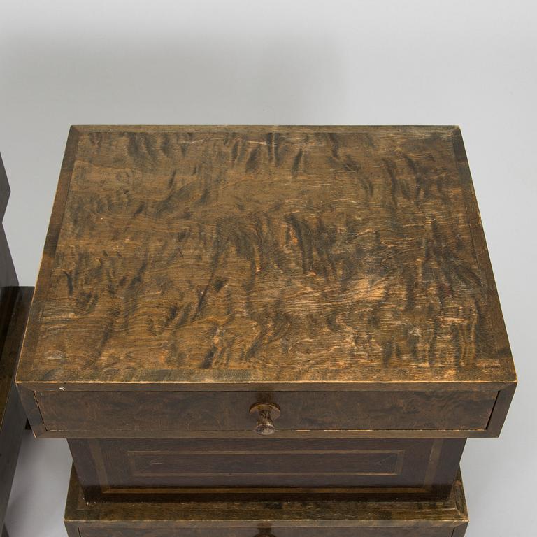 A pair of 1930s nightstands.