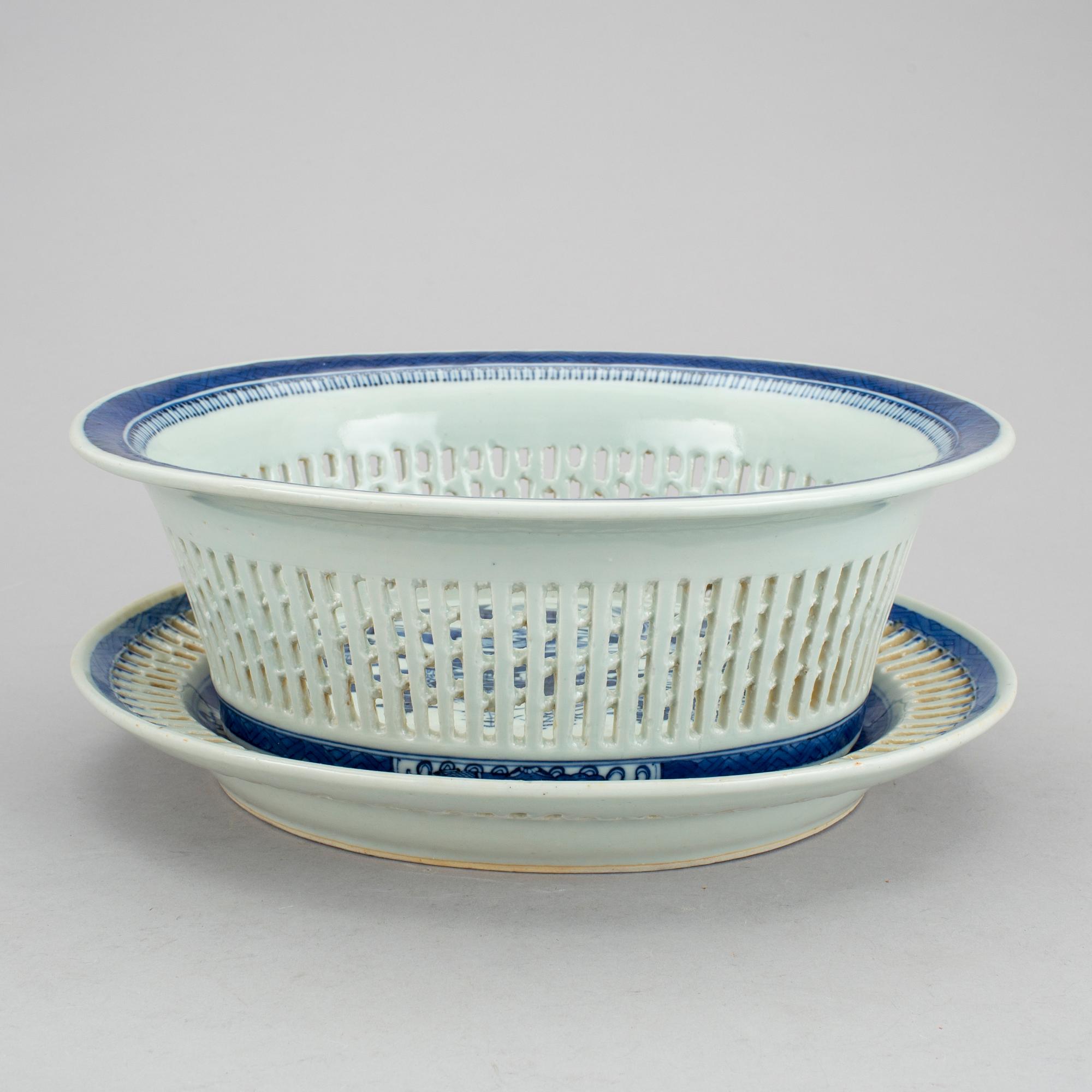 GALLERSKÅL MED FAT, porslin, Kina, tullmärkning, 1880-tal.