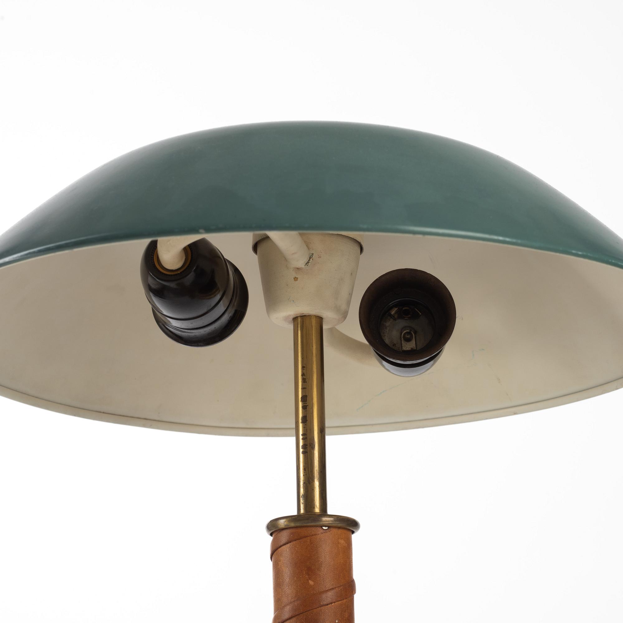 Bertil Brisborg, a model "31044" table lamp, Nordiska Kompaniet, Sweden, 1940s.