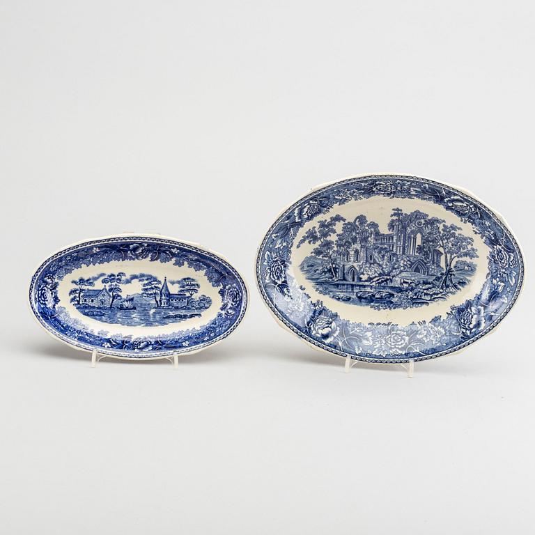 A Reinhard Richter 53 pcs Masema dinner service for Arabia.