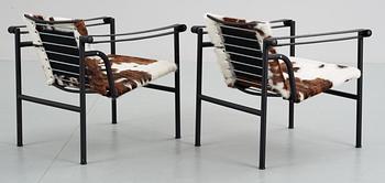 LE CORBUSIER, karmstolar, ett par, "LC-1", Cassina, Italien.