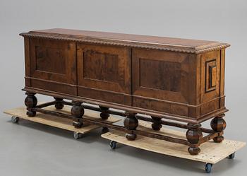 SKÄNK, barockstil, 1900-tal.