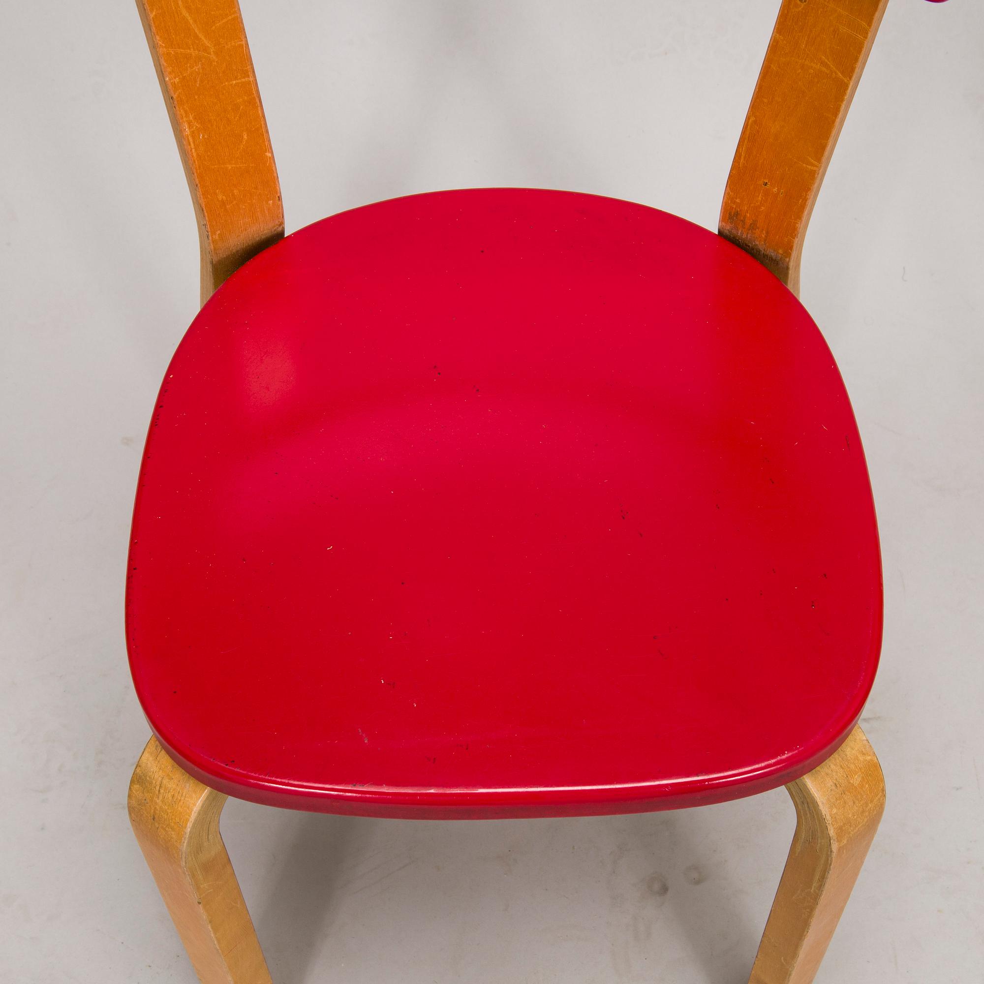 Alvar Aalto, stolar, 4 st, modell 69, för O.Y. Huonekalu- ja Rakennustyötehdas A.B. 1960-talets början.