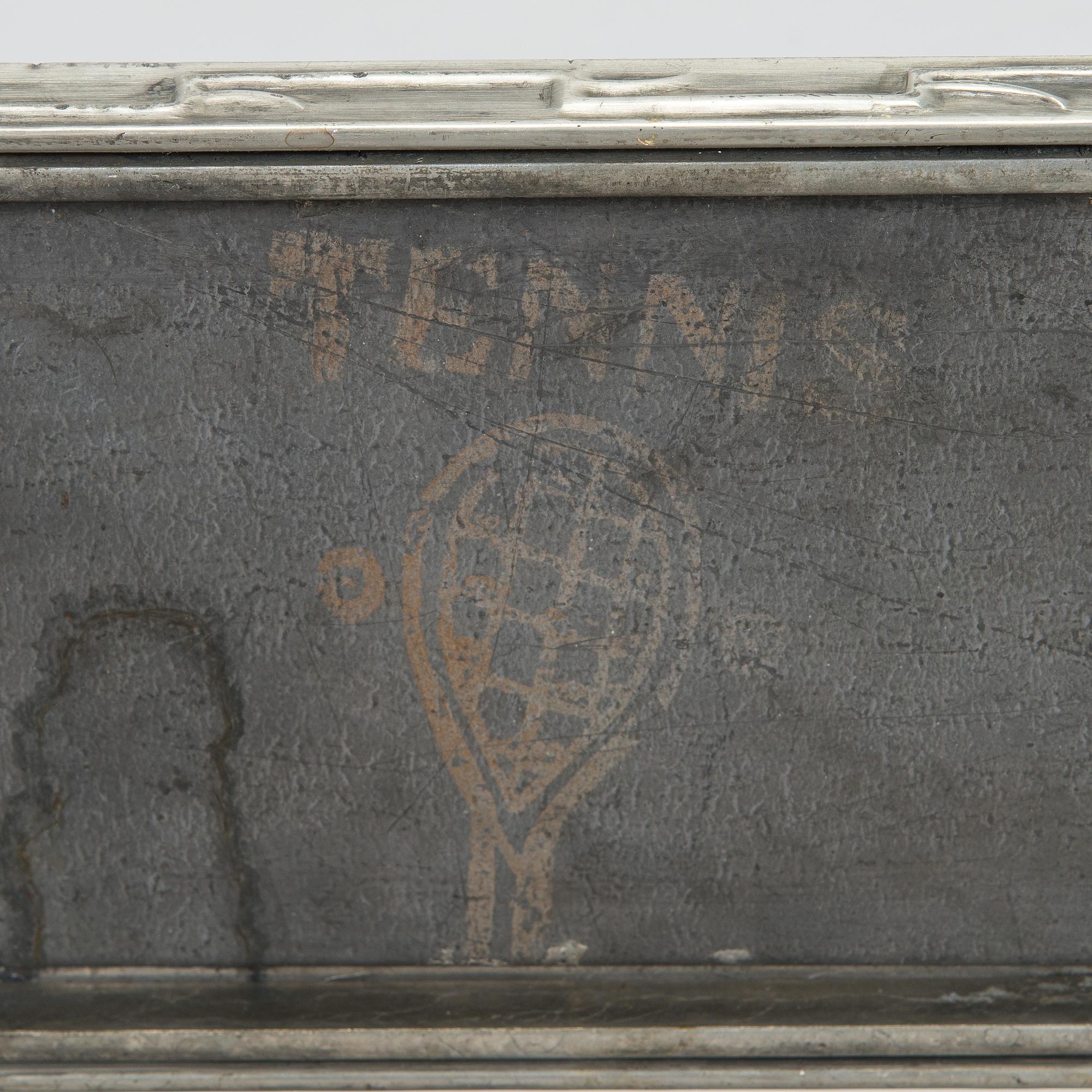 Emil Cedercreutz, spegel samt konsolbord, Taidetakomo Antti Hakkarainen 1930-tal.