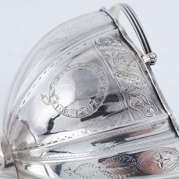 A silver bowl, mark of George Christie, Edinburgh, Scotland 1796.