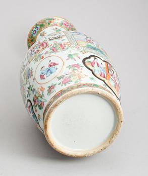 VAS, porslin, Kina, Kanton, 1800-tal.