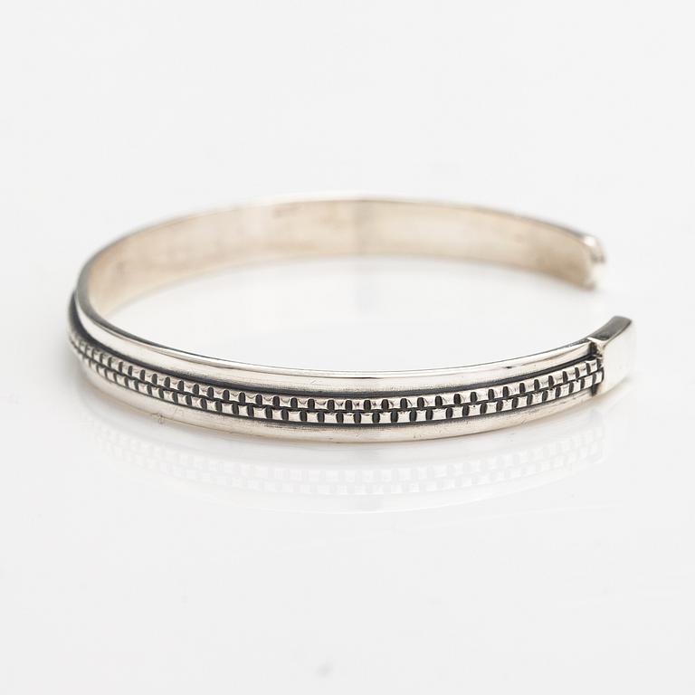 Armband, modell 1269, silver. Kalevala Koru, Helsingfors 1964.