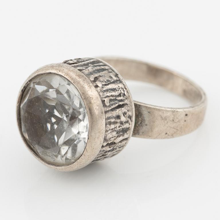 Ring, silver with rock crystal.