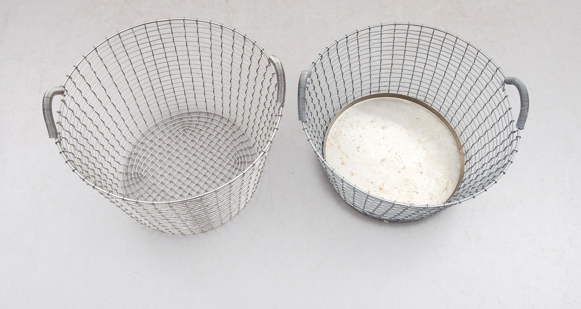 KORGAR, 2 st, stål, Korbo, 1900-/2000-tal.