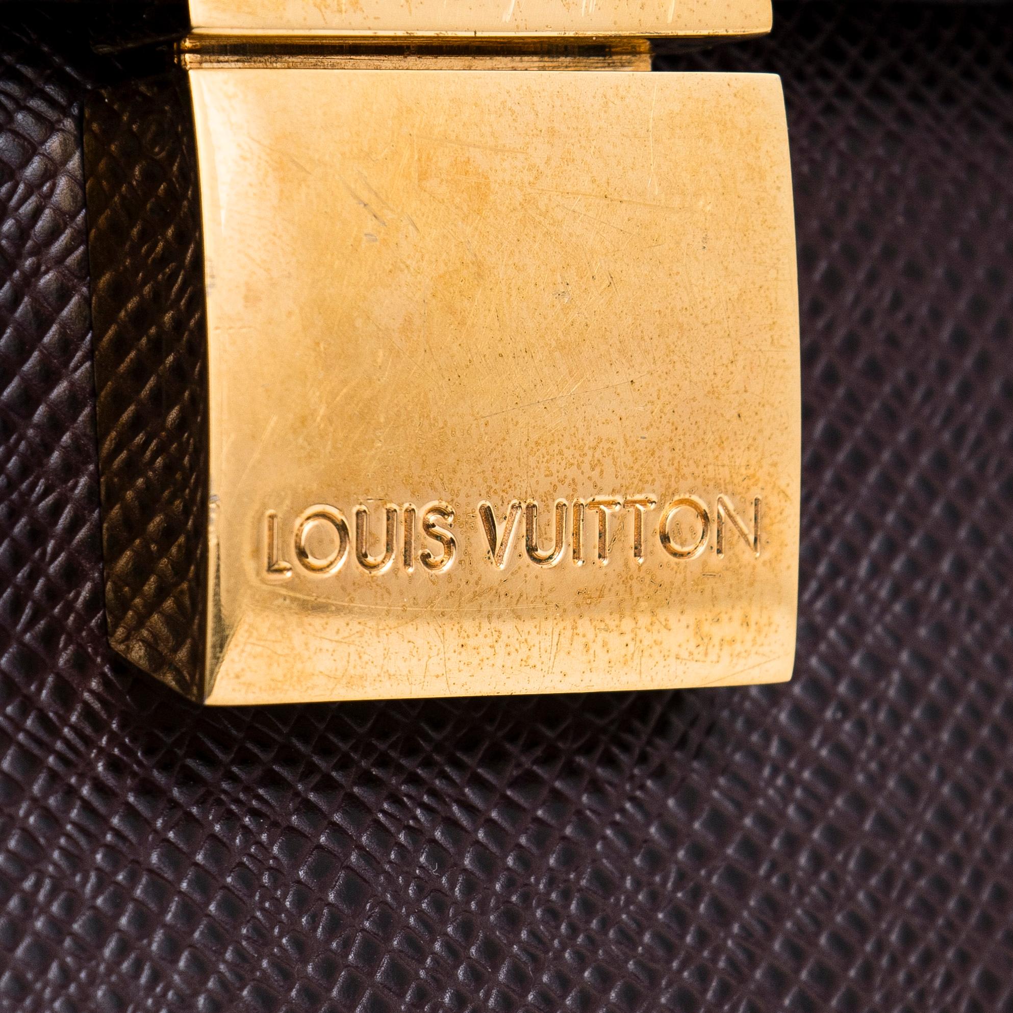 Louis Vuitton, salkku, "Taiga Porte-Document Angara".