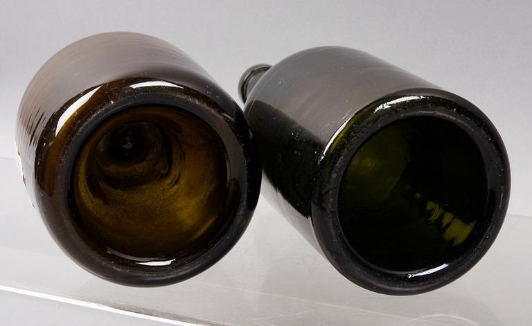 FLASKOR, 2 st, 1800-tal.