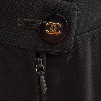 SHORTS, Chanel.