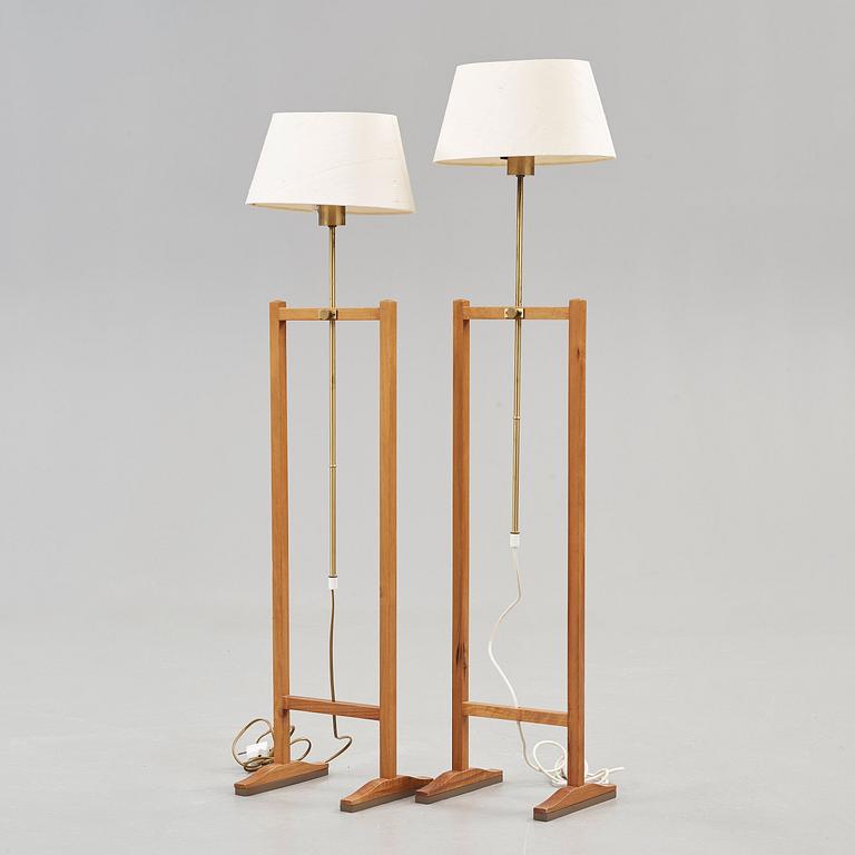 GOLVLAMPOR, ett par, Josef Frank, Firma Svenskt Tenn, modell 2458.