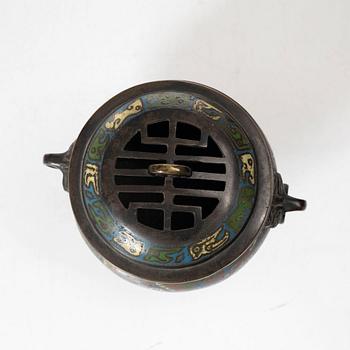 Rökelsekar, cloisonné. Japan, Meiji (1868-1912).