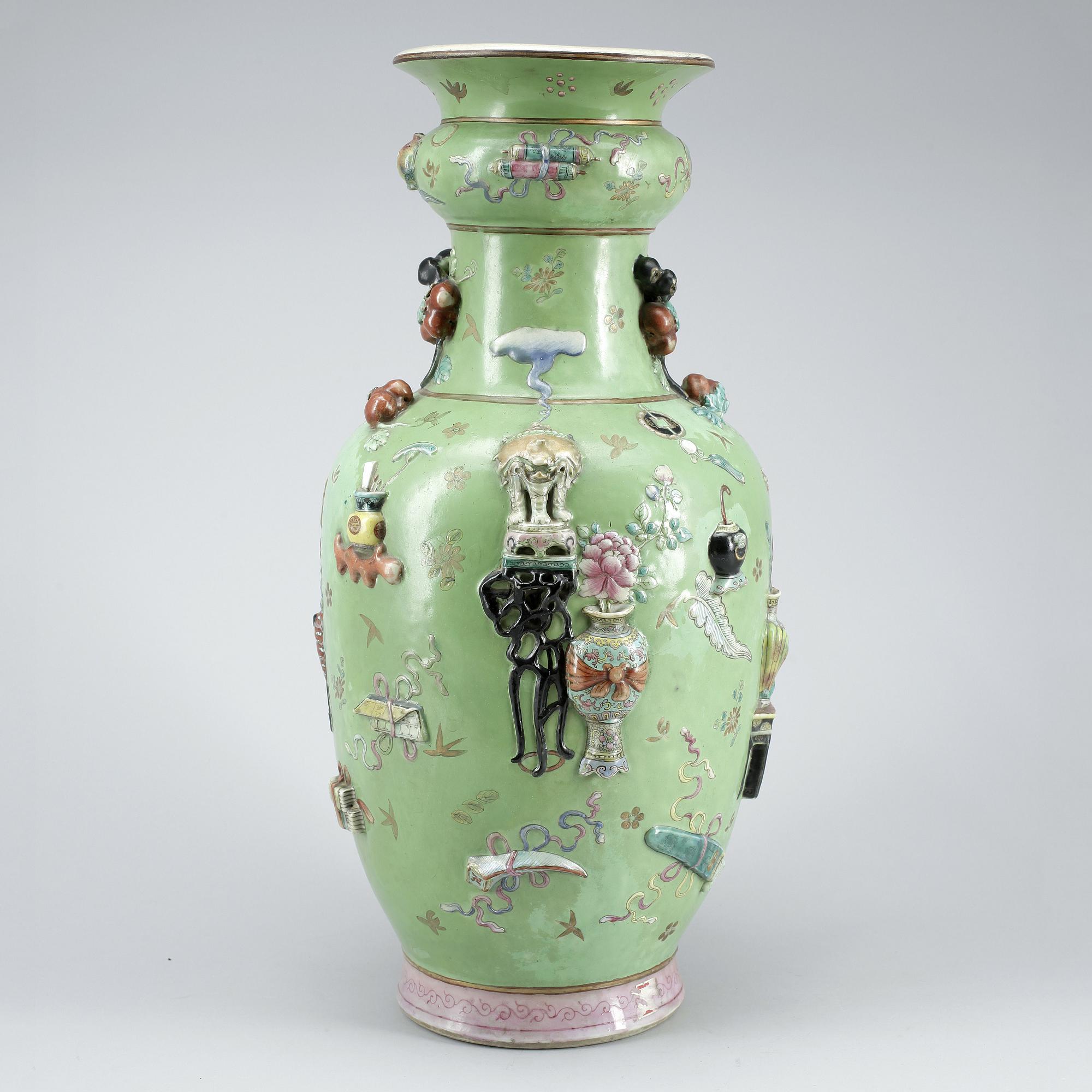 VAS, porslin, Kina, möjligen 1800-tal.