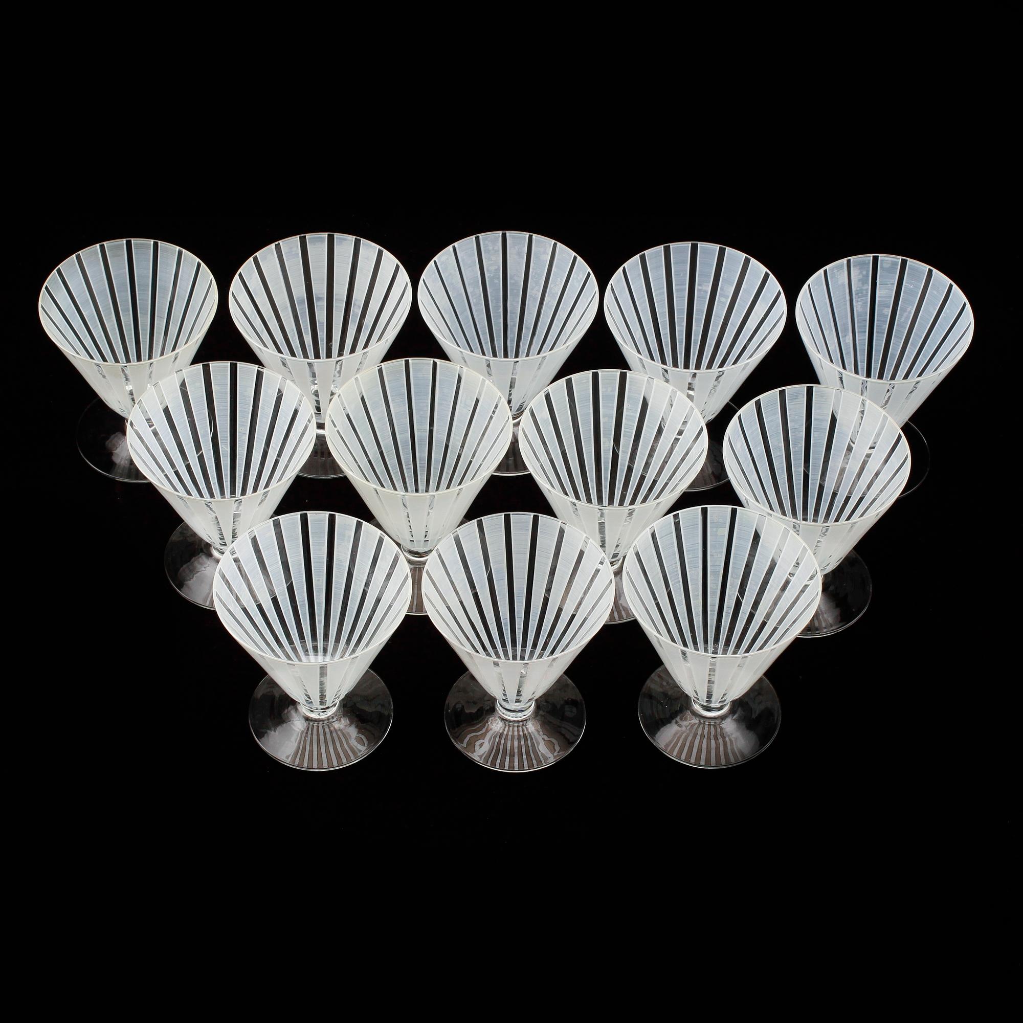 MARTINIGLAS, 12 st, "Strikt", Bengt Orup, Johansfors, formgiven 1953.