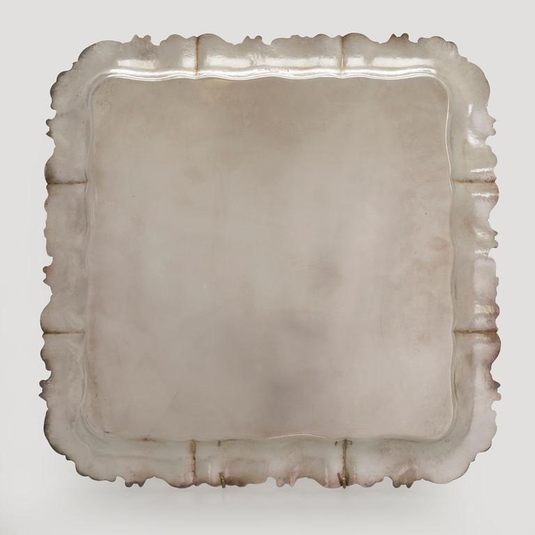 Tarjotin, hopea, Kultakeskus, Hämeenlinna 1970.