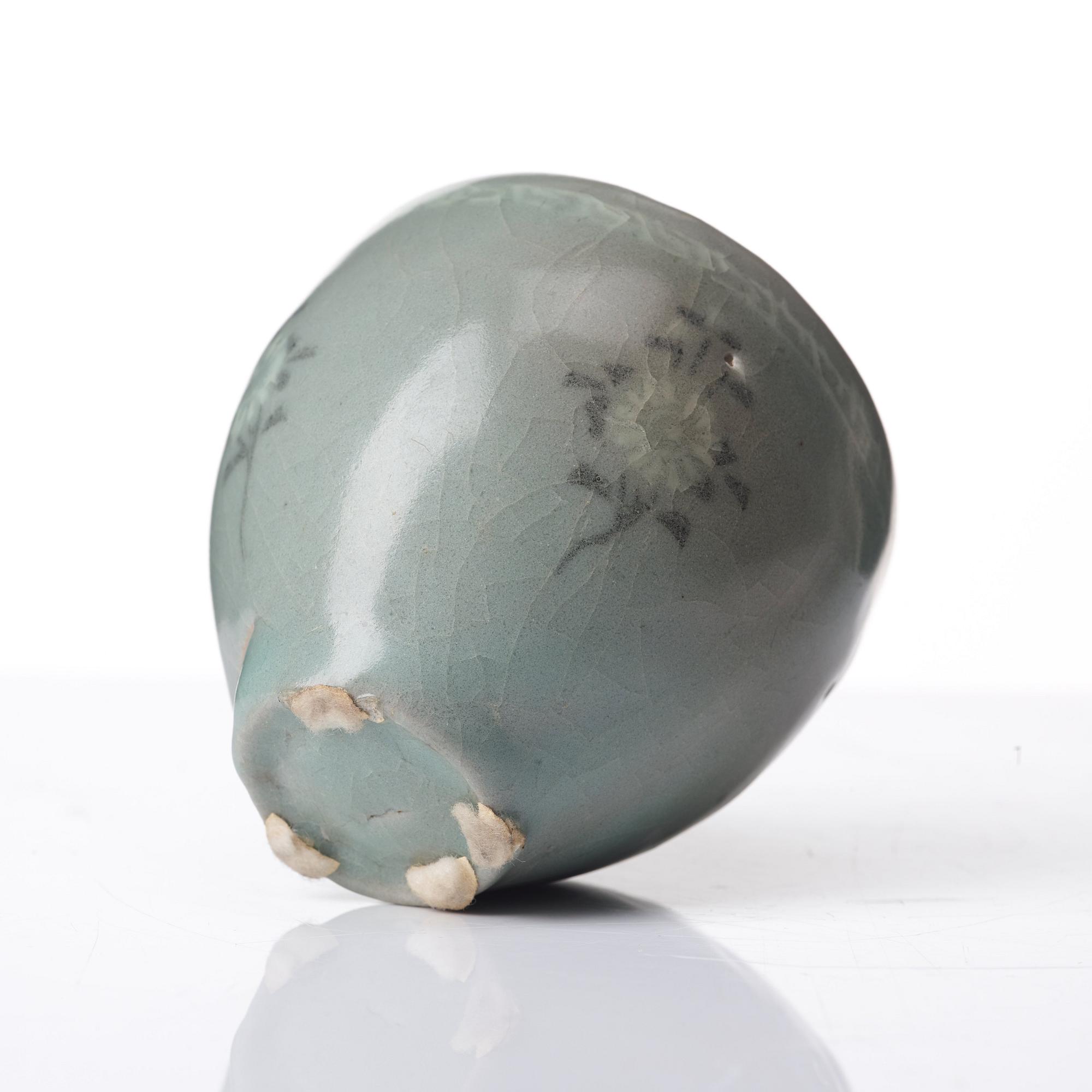 SKÅL, keramik. Korea, Koryo, 1300-tal.