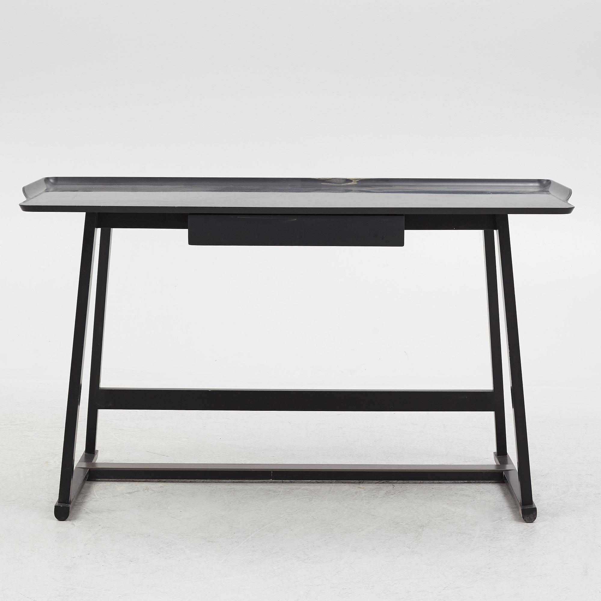 Antonio Citterio, a 'Recepio 14' desk, Maxalto.
