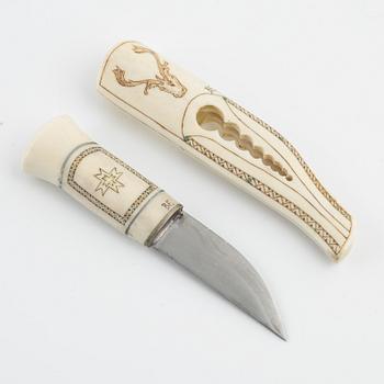 A reindeer horn knife in box by Bertil Fällman, signed.